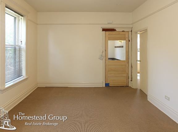 5th image of 1935 W Berenice Ave #2NDFLR