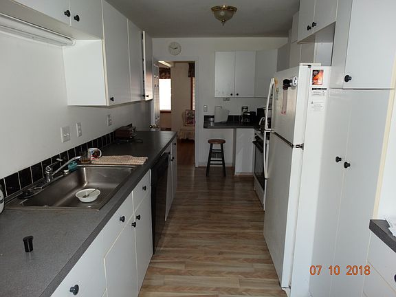 5th image of 17251 Mayfield St