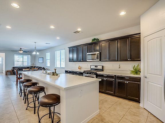 2nd image of 41190 W Elm Dr