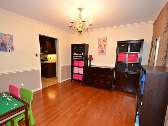 2nd image of 2302 Corryville Cir