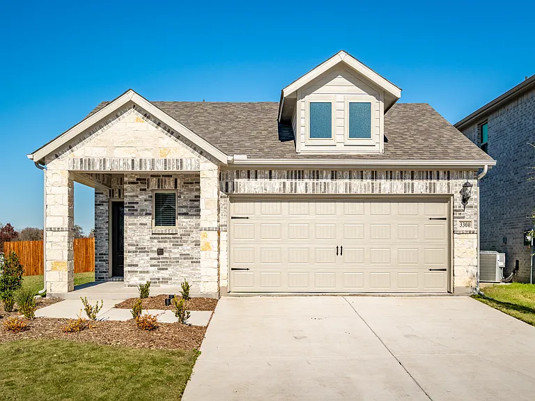 3300 Sedge Grass Dr — Photo 2