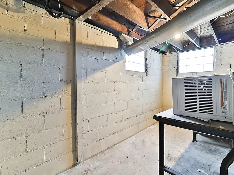 343 S Charles St — Photo 36