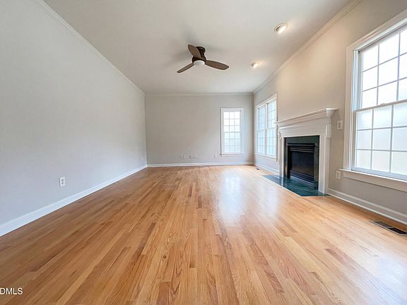 3rd image of 11105 Beechcrest Ln