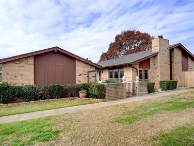 905 Shady Creek Ln, Bedford, TX, 76021
