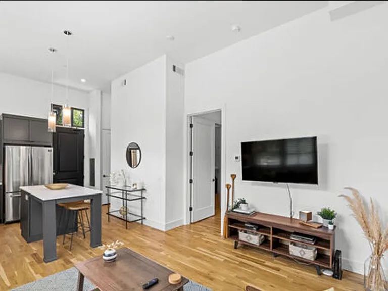 788 Bonaventure Ave NE — Photo 32