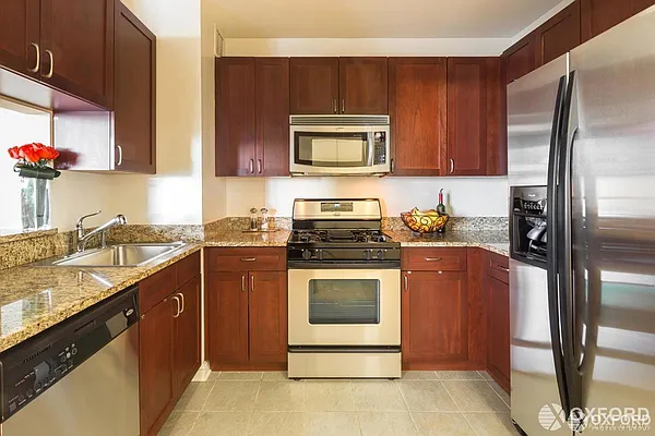 Rented by Oxford Property Group | media 4