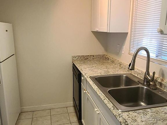 2nd image of 415 N Halifax Ave APT 113