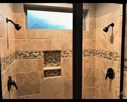 3rd image of 204 Essex Dr