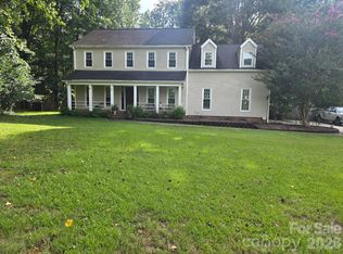 115 Valley Glen Dr, Waxhaw, NC 28173