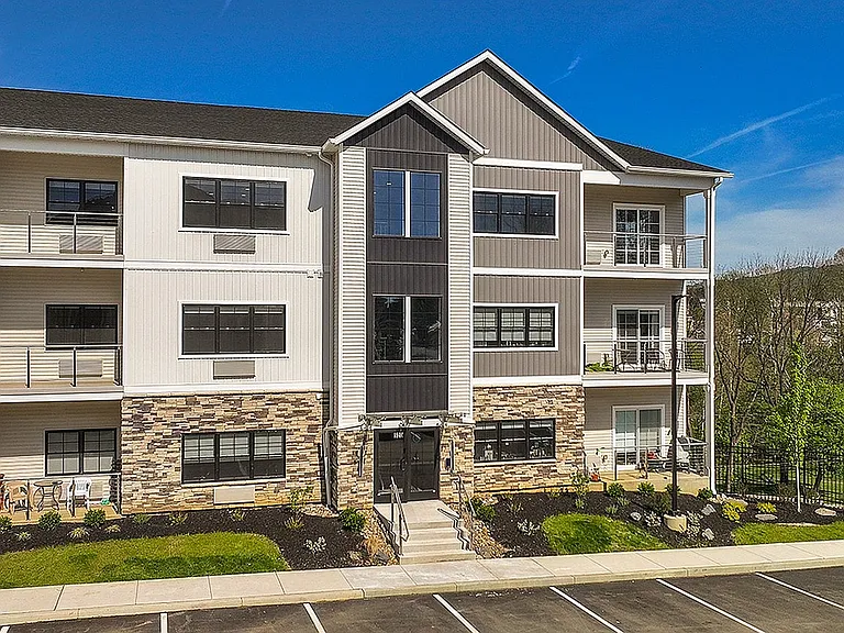 Phoenix Ridge Exterior
