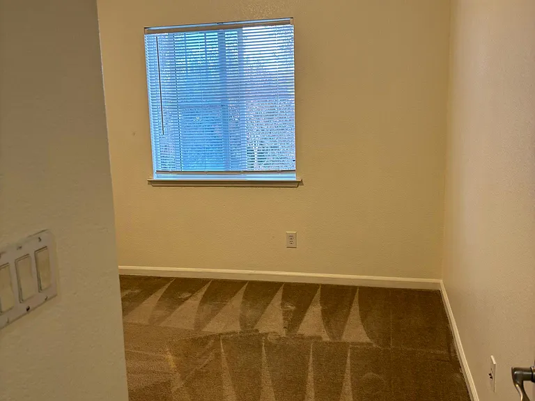 715 S Comunidad St — Photo 20
