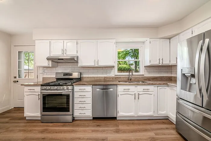 2135 Wesleyan Dr — Photo 8