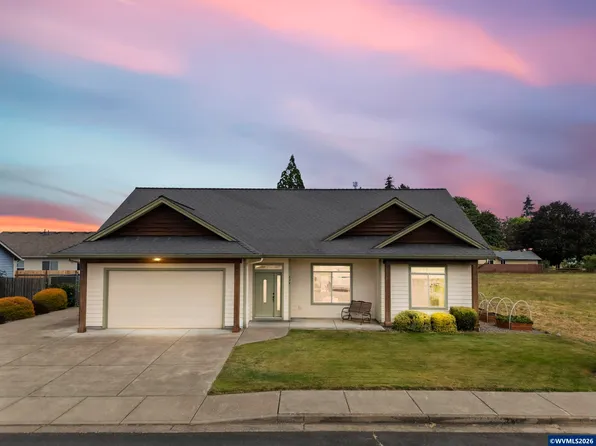 424 13th St, Aumsville, OR 97325