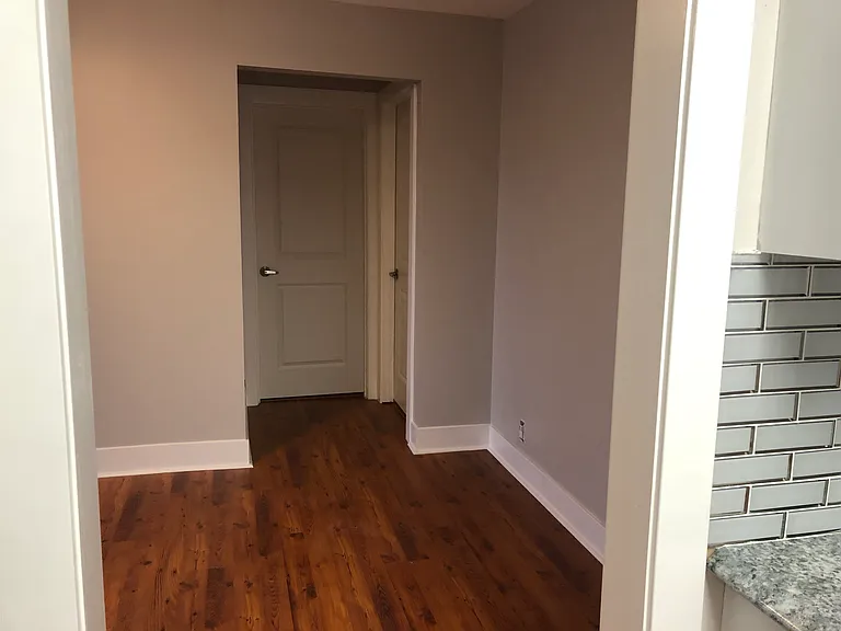 1426 Division St — Photo 6