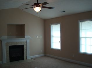 5605 Seafield Ln, Hope Mills, NC 28348