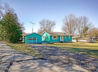 1113 Hillcrest Dr, Black Earth, WI 53515