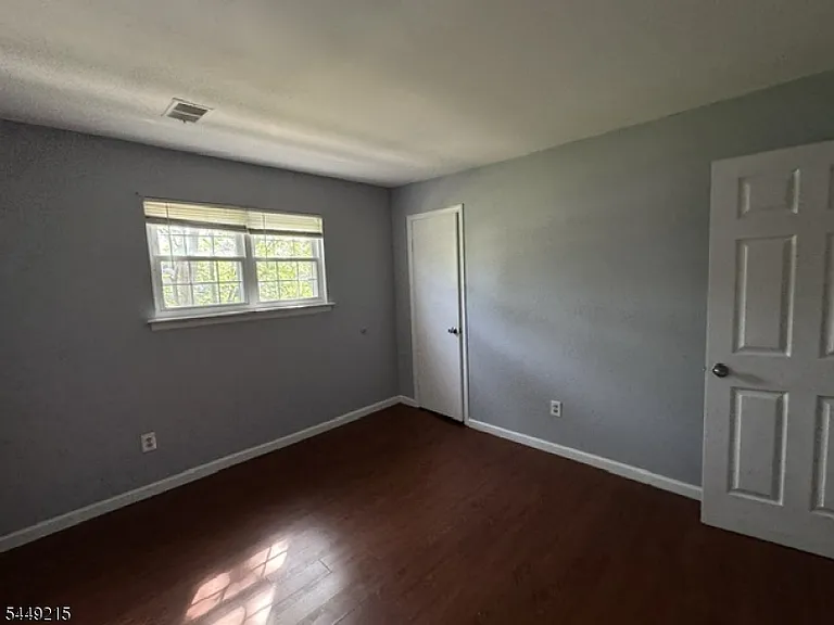 332 College Dr — Photo 6
