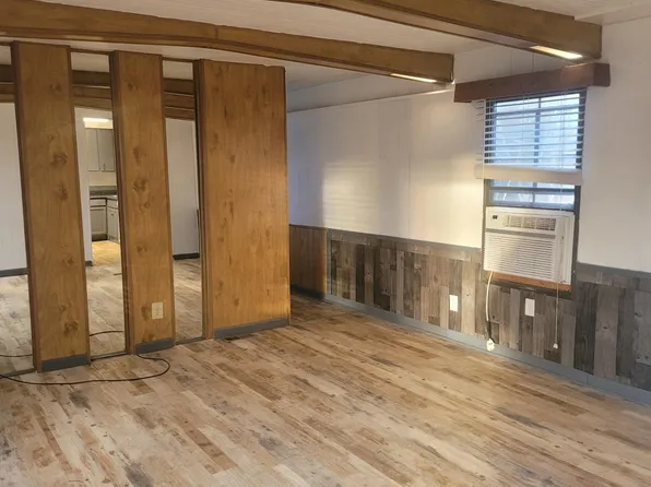 146 Bradshaw Cir, Candler, NC 28715