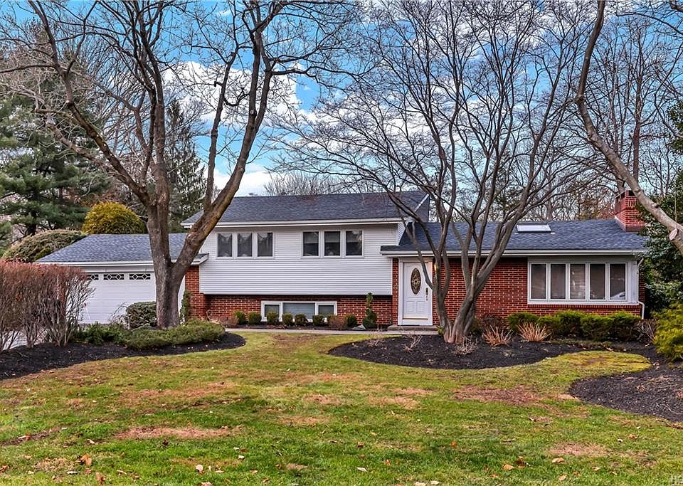 1st image of 22 Sharon Dr
