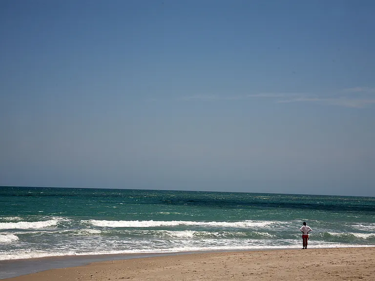 Beachside Apartments — Photo 15