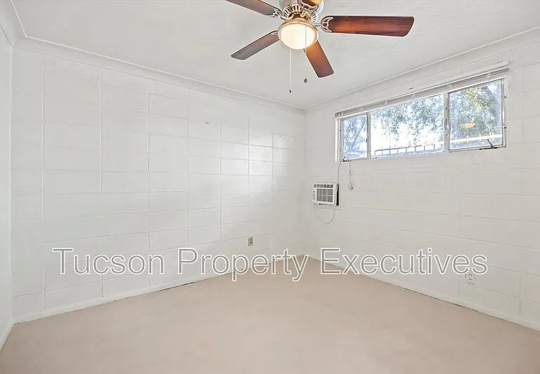 802 N Alvernon Way E — Photo 14
