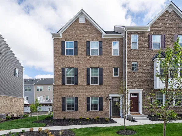 225 Chital, Cranberry Township, PA 16066