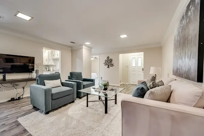 3 bed, 1590 sqft, $4,000 — Photo 3