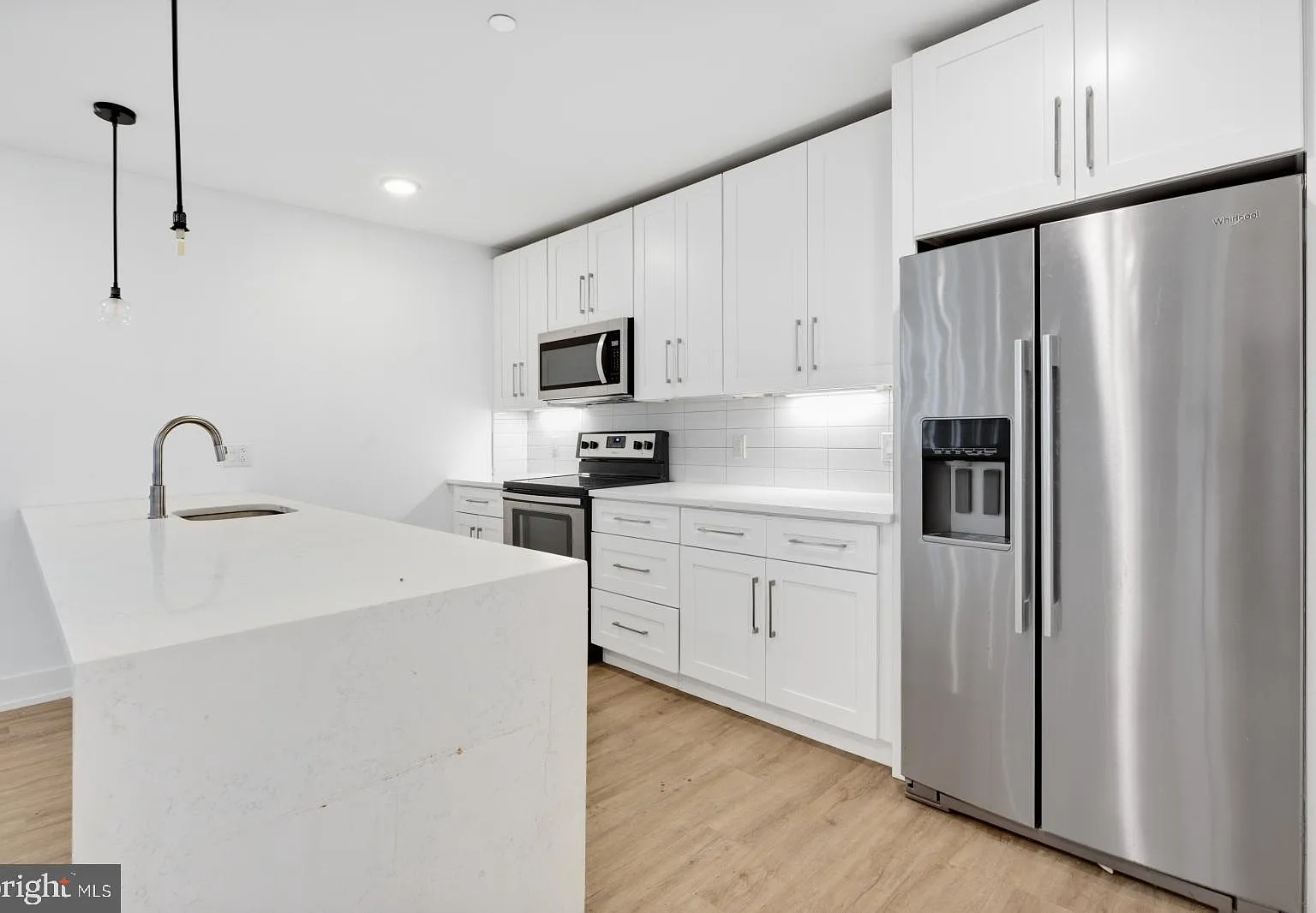 2 bed, 2.0 bath, 1100 sqft, $1,700 — Photo 3