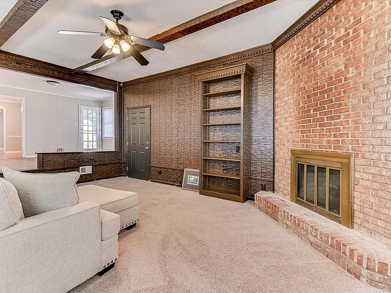 2705 Bolling Rd — Photo 25