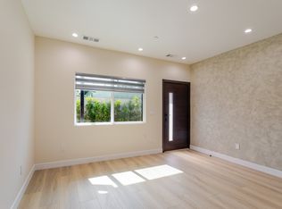 11120 Emelita St, North Hollywood, CA 91601