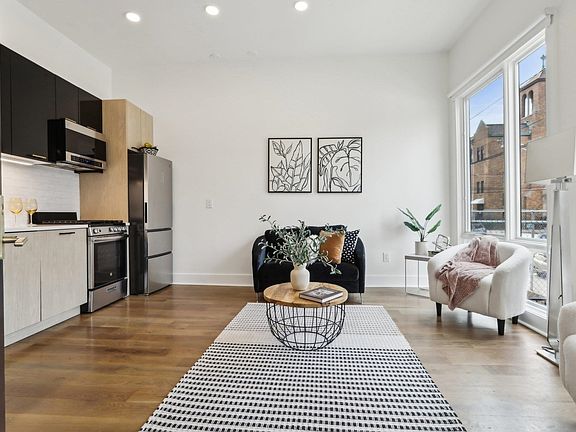 3rd image of 250 Van Horne St #2