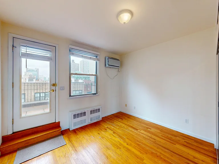312 E 90th St #5E — Photo 15