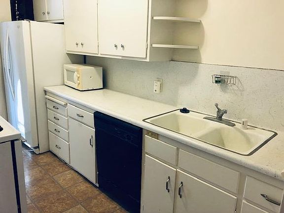 5th image of 719 26th St #1