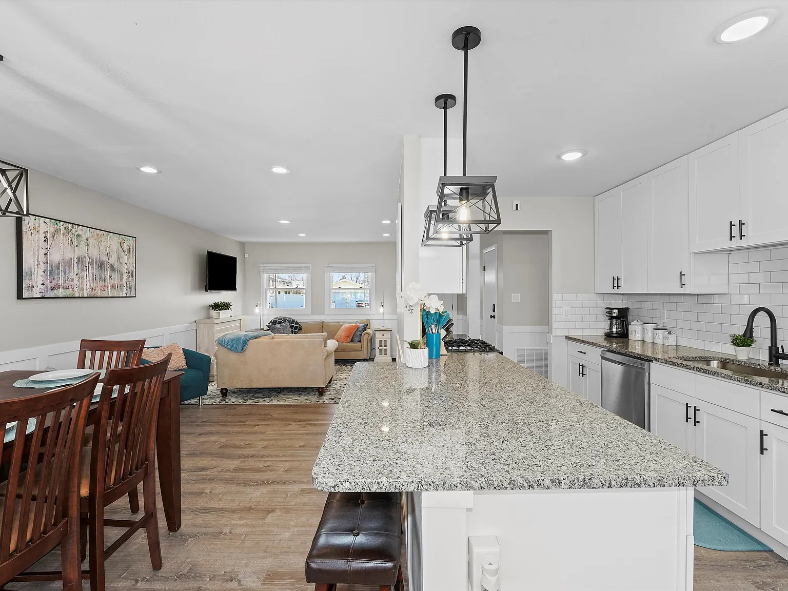 3 bed, 1125 sqft, $2,800 — Photo 3