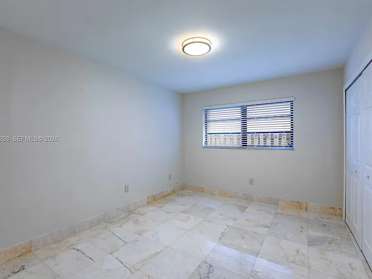 2733 SW 31st Pl #A — Photo 11