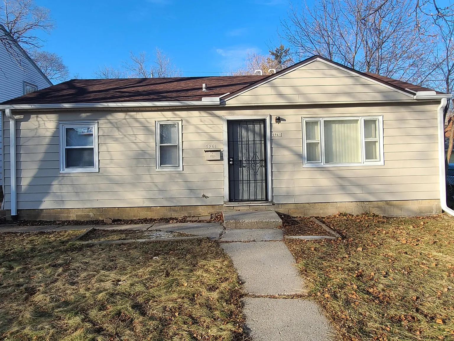 3 bed, $1,600 — Photo 1