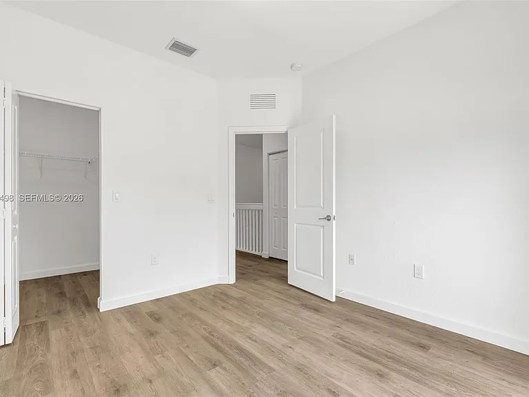 582 NE 207th St #582 — Photo 33