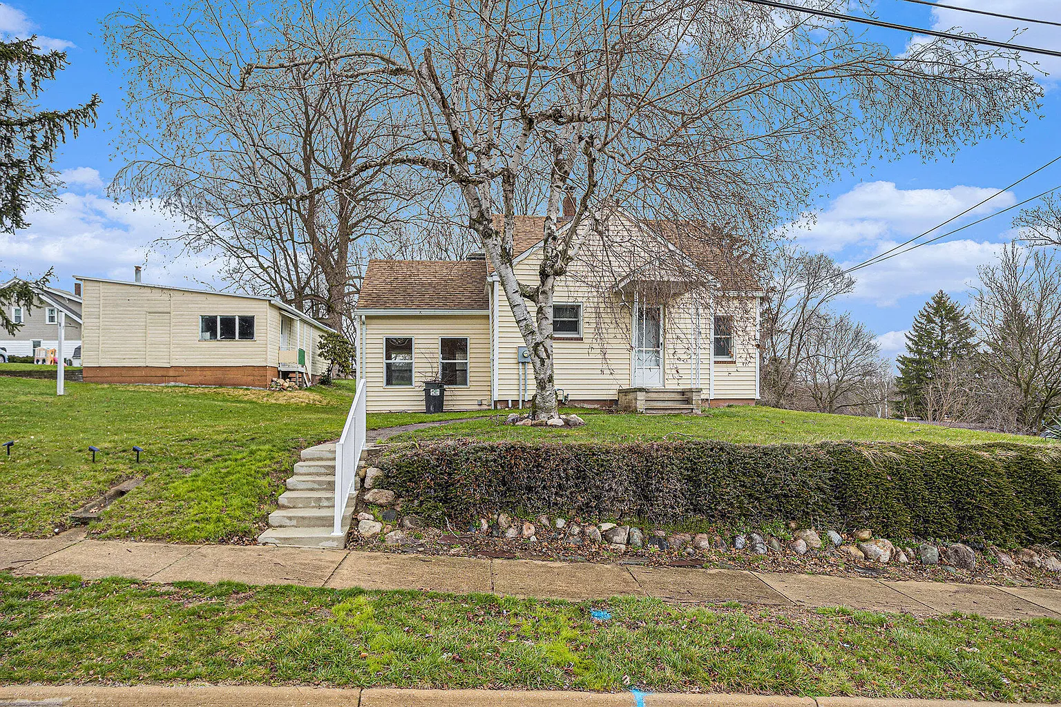 27 E Pitman Ave photo 1