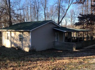 7290 Highland Ln, Mount Carmel, IL 62863