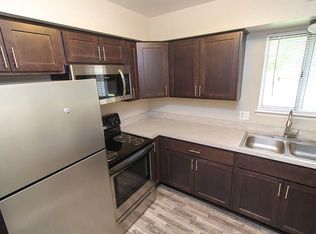 Whispering Winds Apartments, Rochester, MI 48307