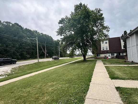 3rd image of 8895 N Swan ROAD #G