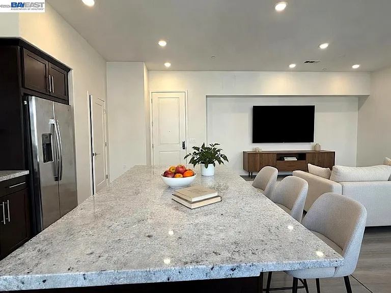 1625 Delano St #31A — Photo 8
