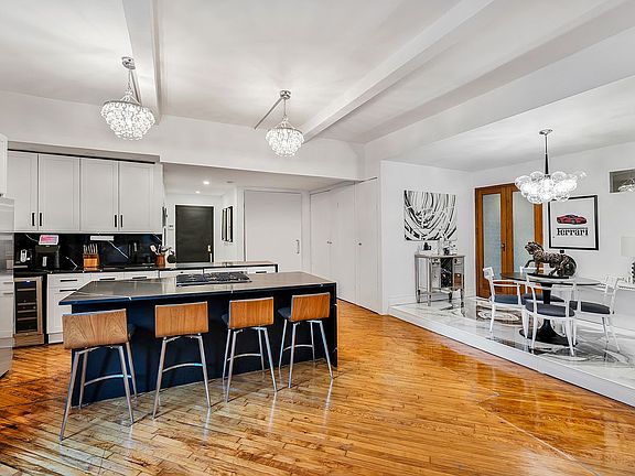 2nd image of 147 W 22nd St APT 5N
