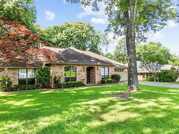 2nd image of 708 Kingswood Dr