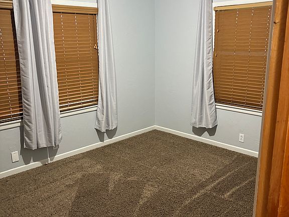 4th image of 2129 Beech Ln