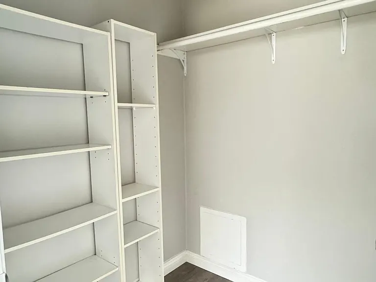 12303 Moorpark St #104 — Photo 28