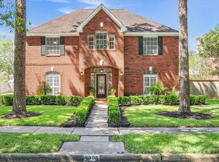 2006 Ravens Crest Dr, Sugar Land, TX 77478