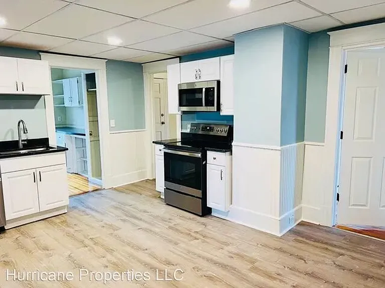 16 Olivine St — Photo 3