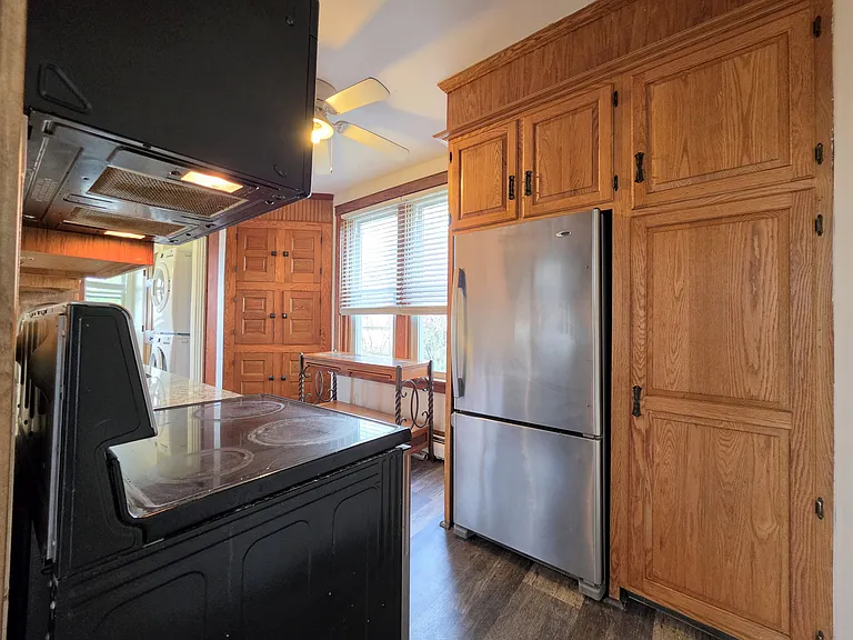 712 S Broad St — Photo 12