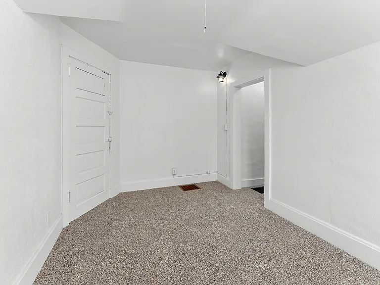 807 S Main Ave #4 — Photo 11